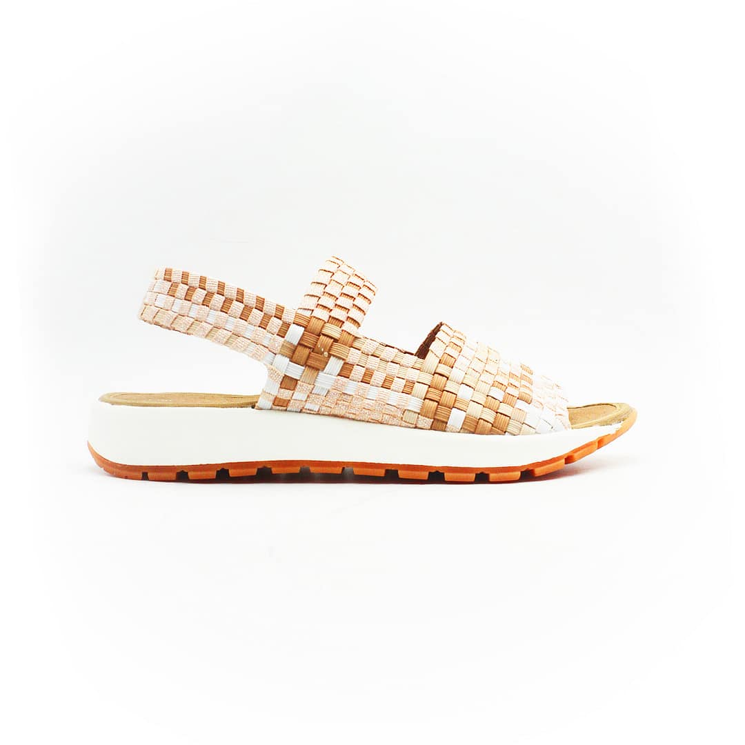 bernie-mev-tara-bay-nude-1