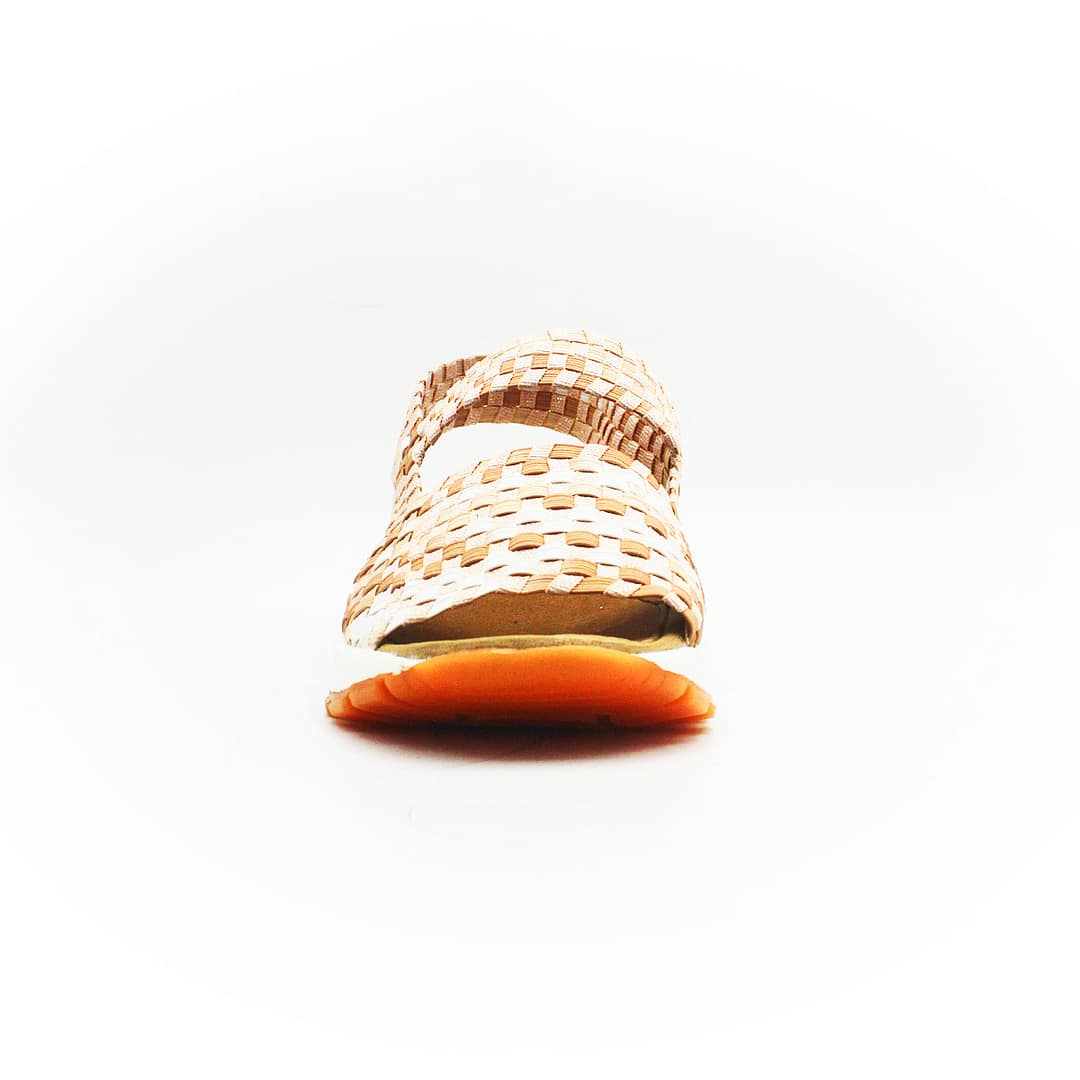 bernie-mev-tara-bay-nude-3